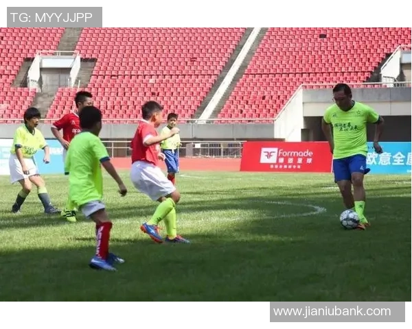 探索足球皮具的创新设计与技术发展助力运动员表现提升